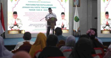 Usai Menunaikan Rukun Islam Kelima, Jamaah Haji Tanjungpinang Disambut Penuh Syukur