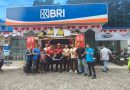 Heboh! Ular Sanca Panjat Tiang Bendera di Depan Bank BRI Tanjungpinang