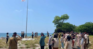 Merah Putih Berkibar di Ujung Negeri: Semangat Kemerdekaan ke-80 RI Menggema di Pulau Sentut