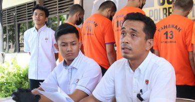 Digerebek di Parkiran Tempat Biliar, Dua Oknum Aparatur Negara Terciduk Nyabu Digerebek di Parkiran Tempat Biliar, Dua Oknum Aparatur Negara Terciduk Nyabu