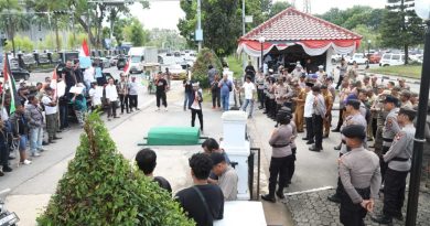 Tolak Dugaan Pelanggaran di PT McDermott, Aliansi Mahasiswa dan Pemuda Kepri Gelar Aksi Damai di DPRD Batam