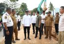 Tinjau Proyek Jalan dan Drainase di Simpang Helm, Wali Kota Batam Pastikan Proyek Atasi Banjir dan Macet Rampung Akhir Tahun