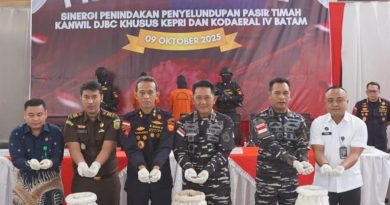 TNI AL dan Bea Cukai Gagalkan Penyelundupan 25,9 Ton Pasir Timah di Perairan Kepulauan Riau