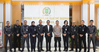 Ketua DPRD Batam Terima Kunjungan Peserta Sespimen Polri, Bahas Sinergi dan Inovasi Layanan Publik