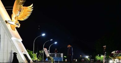 Penuh Khidmat, Presiden Prabowo Pimpin Renungan Suci di TMP Kalibata pada Hari Pahlawan 2025