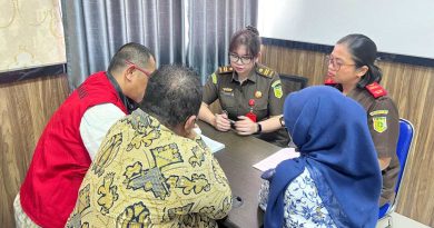 Kejari Bintan Serahkan Empat Tersangka Kasus Korupsi PNBP Jasa Kepelabuhan ke Jaksa Penuntut Umum