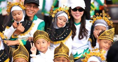 Ribuan Siswa Madrasah Meriahkan Pembukaan Porseni Batam 2025 di Dataran Engku Putri