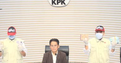 KPK Tetapkan Gubernur Riau Tersangka Korupsi Fee Proyek Senilai Rp7 Miliar