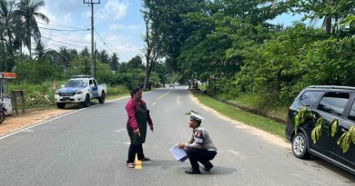 Kecelakaan di Pantai Trikora: Mobil vs Motor, Dua Orang Terluka dan Satu Kritis