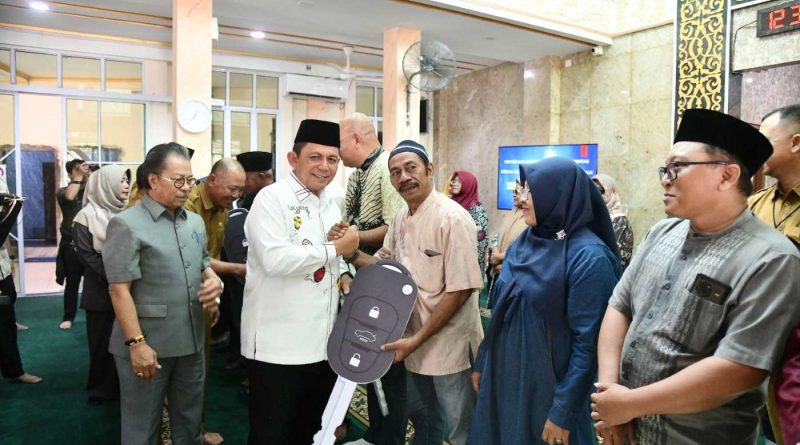 Lindungi Pekerja Sektor Informal, Kepri Gelontorkan Rp10 Miliar untuk BPJS Ketenagakerjaan Lindungi Pekerja Sektor Informal, Kepri Gelontorkan Rp10 Miliar untuk BPJS Ketenagakerjaan